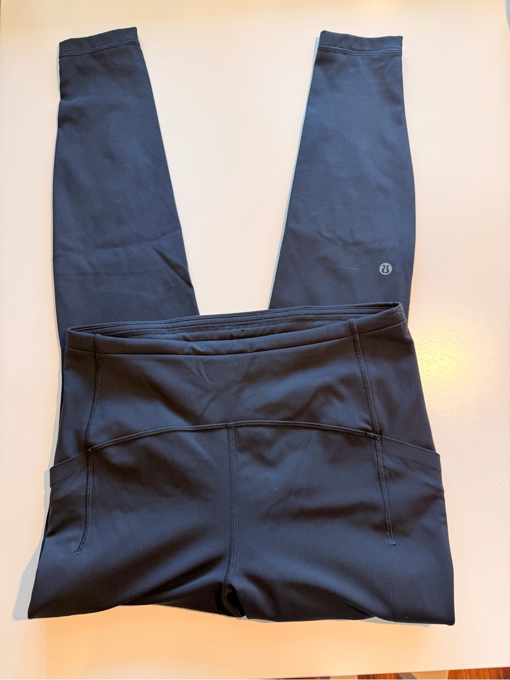 Lululemon Women’s Black Leggings Sz 8 Great Condition
